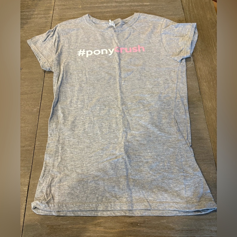 Gildan Heather Gray Tee with White Care Tag